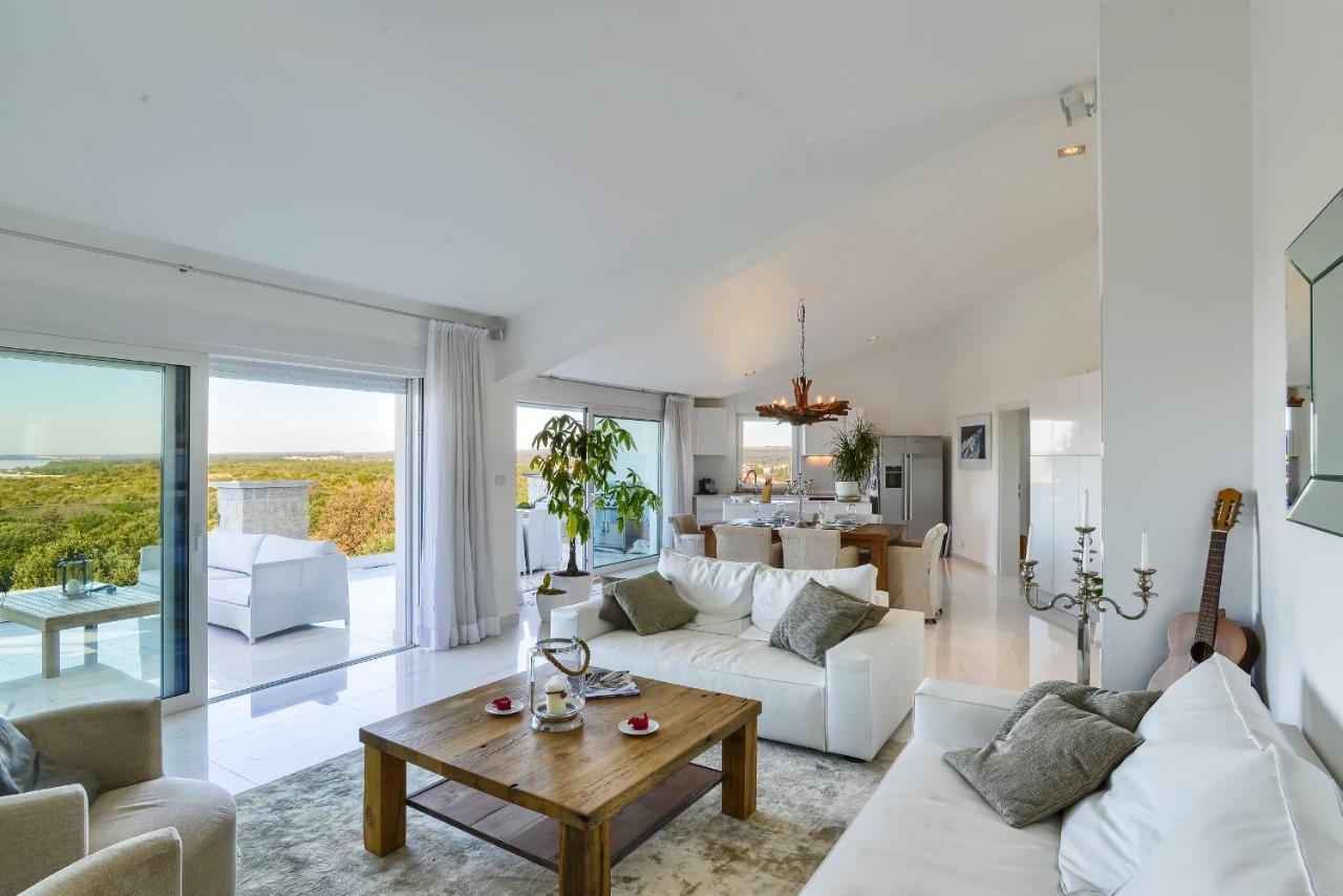 White House Stinjan Apartment ภายนอก รูปภาพ